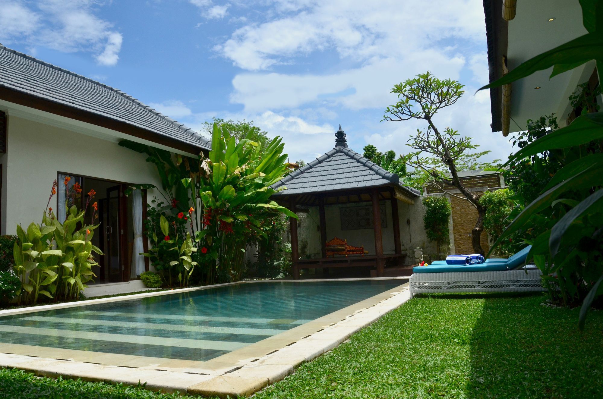 Villa Intan Bali Legian Exterior photo